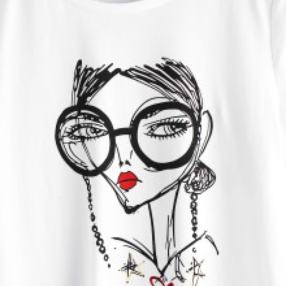 Fashionista Tee - Picture 3 of 4